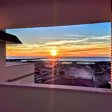 Апартаменты Vuel Sea View House -10 Minutes From The Airport Фьюмичино Экстерьер фото