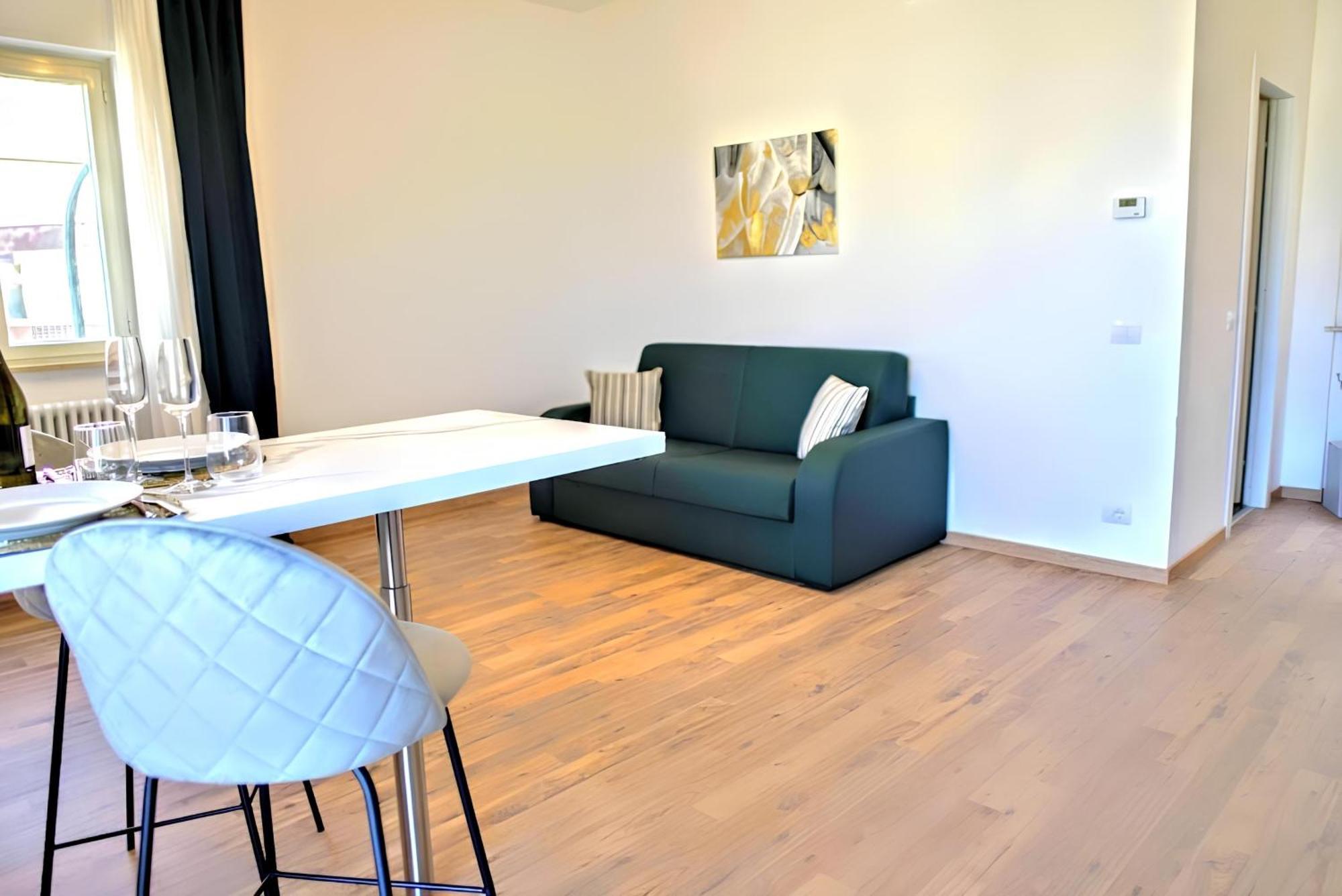 Апартаменты Vuel Sea View House -10 Minutes From The Airport Фьюмичино Экстерьер фото